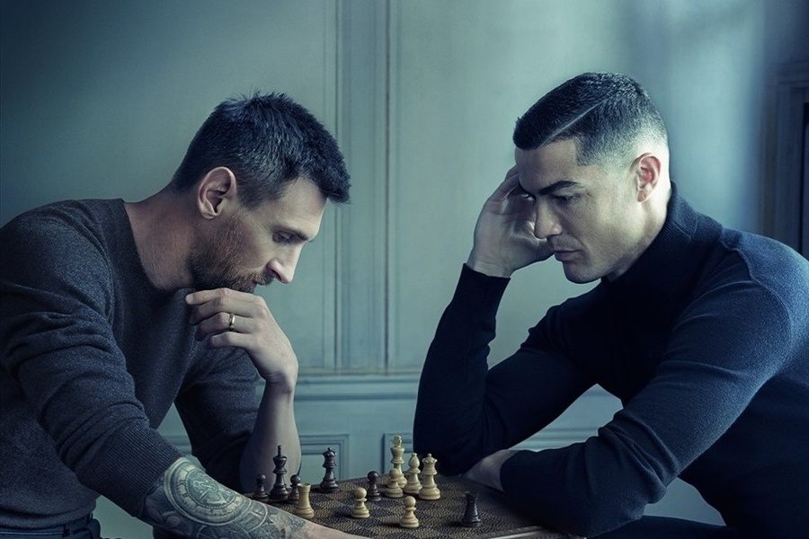 Màn bắt tay của Ronaldo và Messi