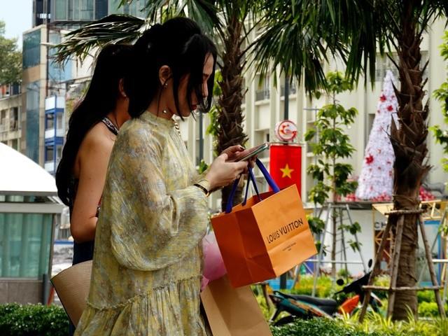 Xu hướng người giàu Việt sắm đồ xa xỉ