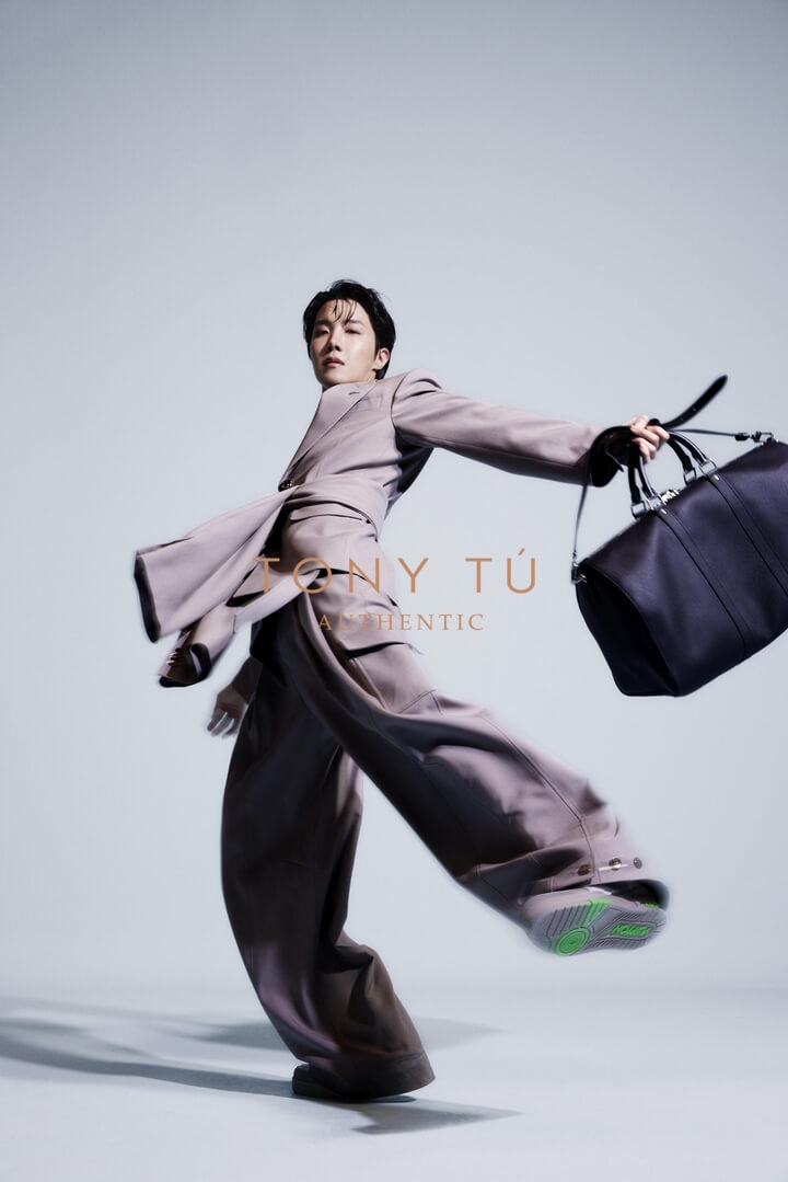 J-Hope và Vũ đạo Keepall Louis Vuitton