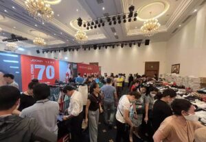 Flash sale hàng hiệu tại Tp. HCM
