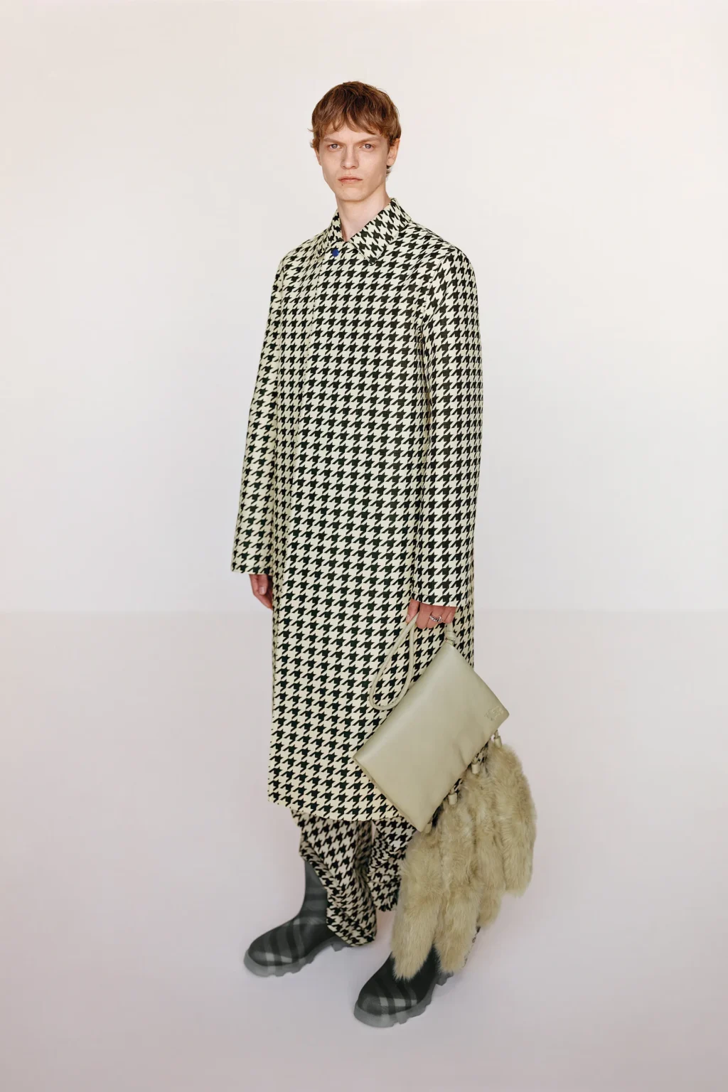 Bộ sưu tập Burberry Resort 2024