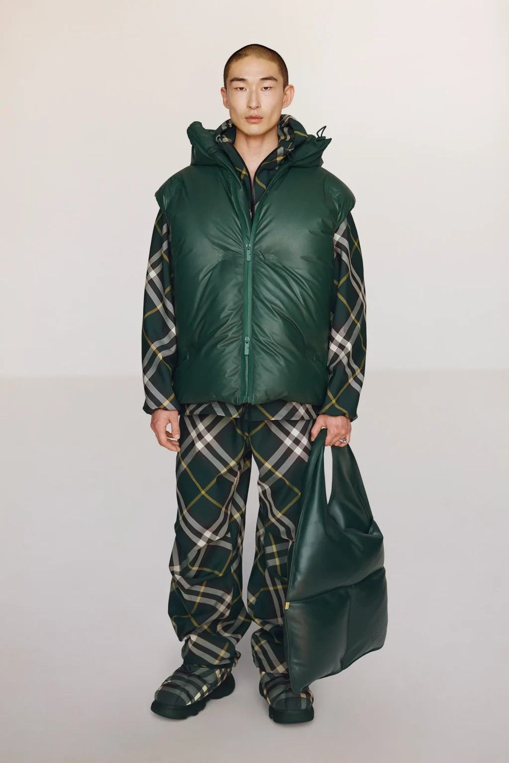 Bộ sưu tập Burberry Resort 2024